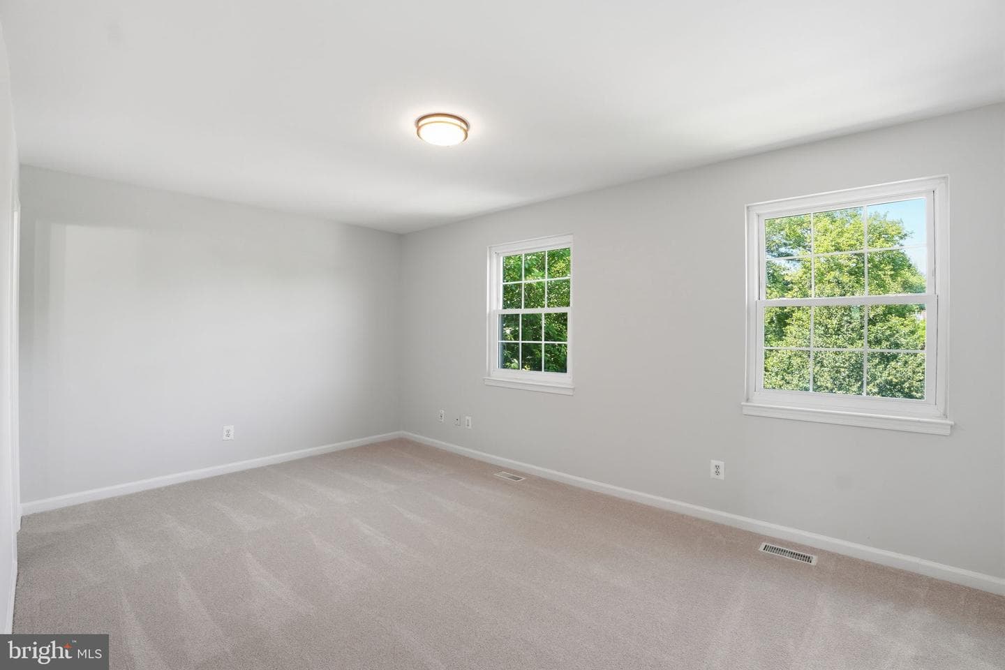1026 Travis Lane photo 32