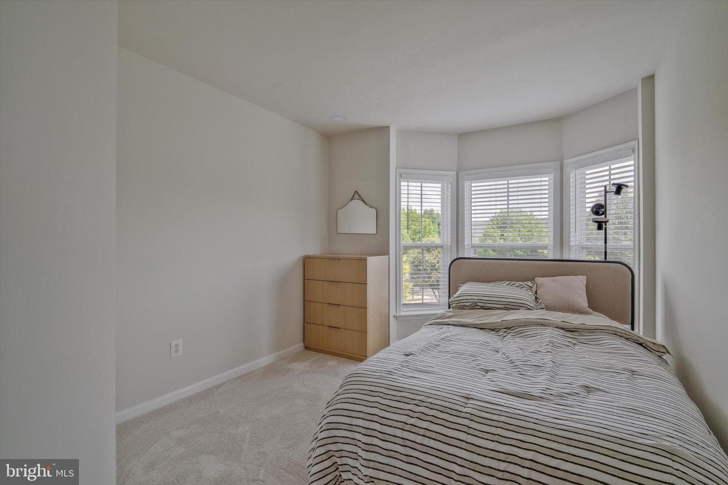 413 Longhorn Crescent photo 27