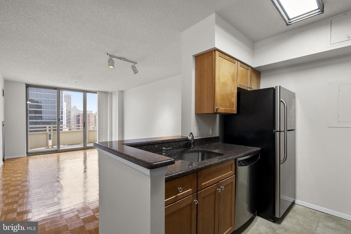 4801 Fairmont Avenue #909 photo 12