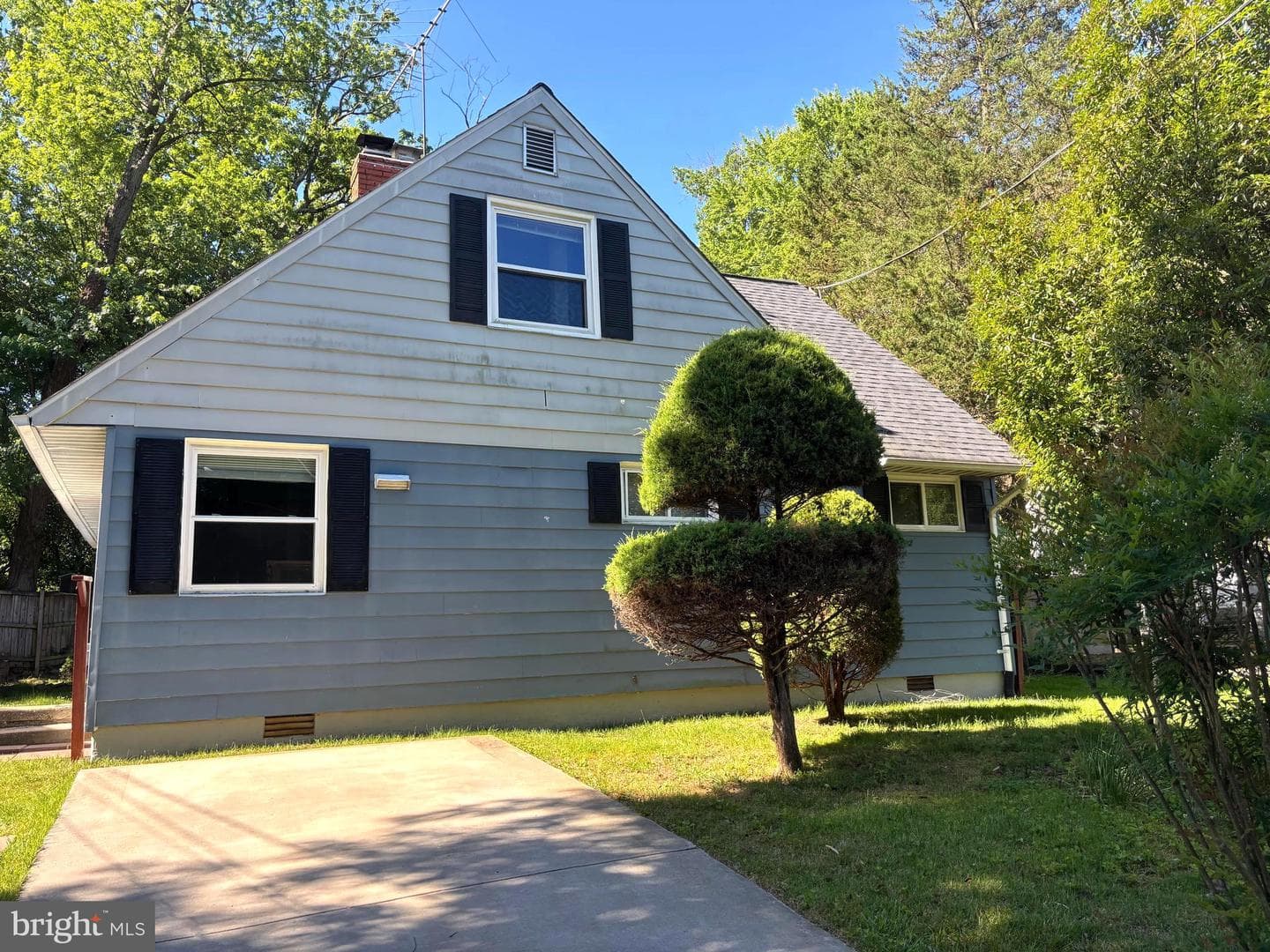 5702 Denfield Road, Rockville