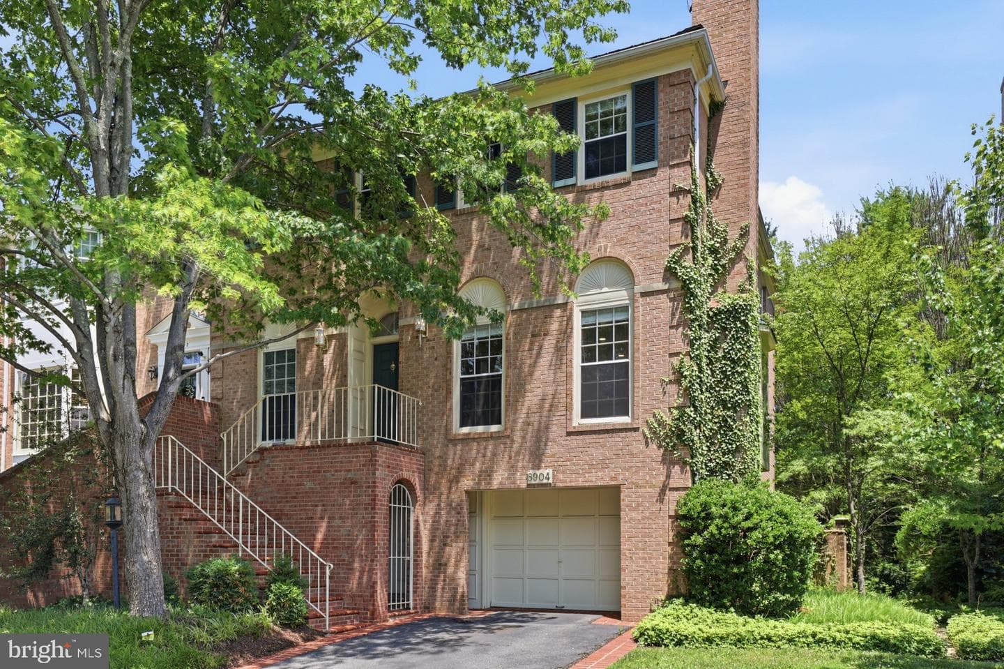 8904 Barrowgate Court, Potomac