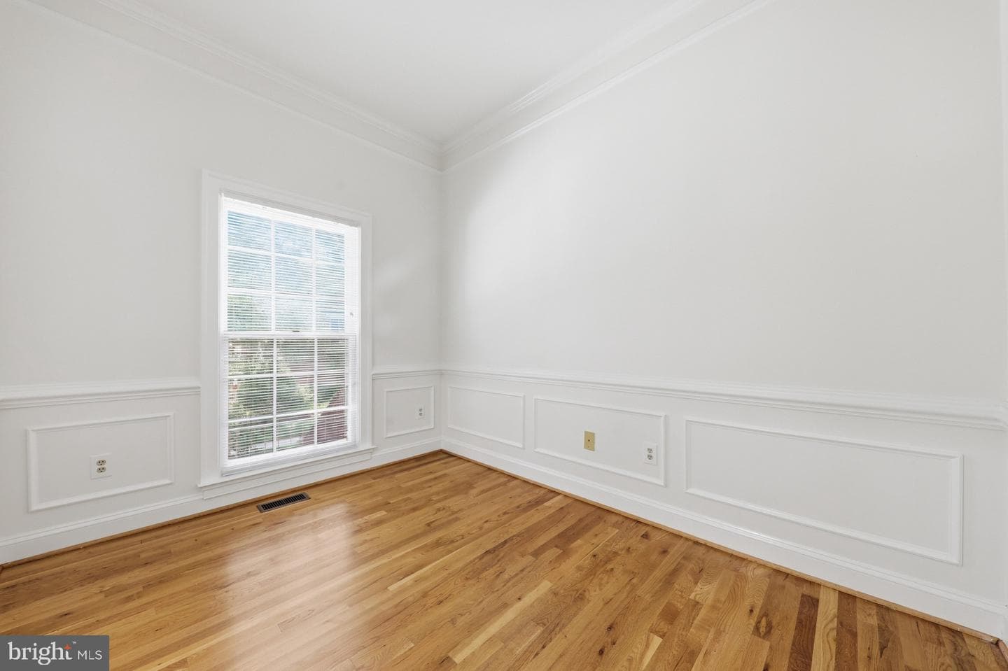 8904 Barrowgate Court photo 7