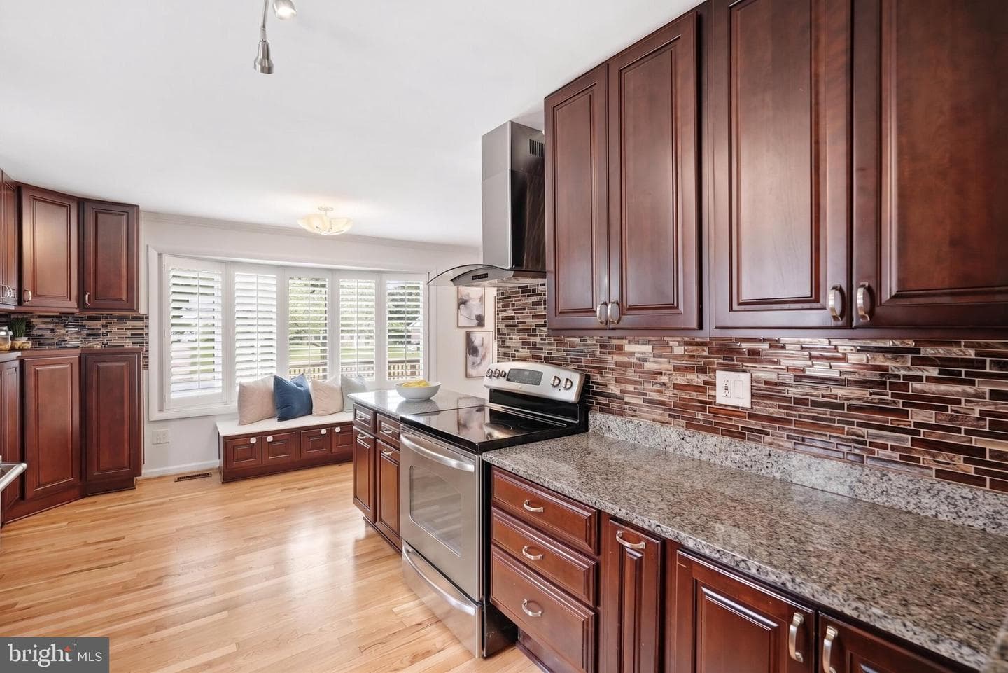 2604 Woodedge Road photo 18