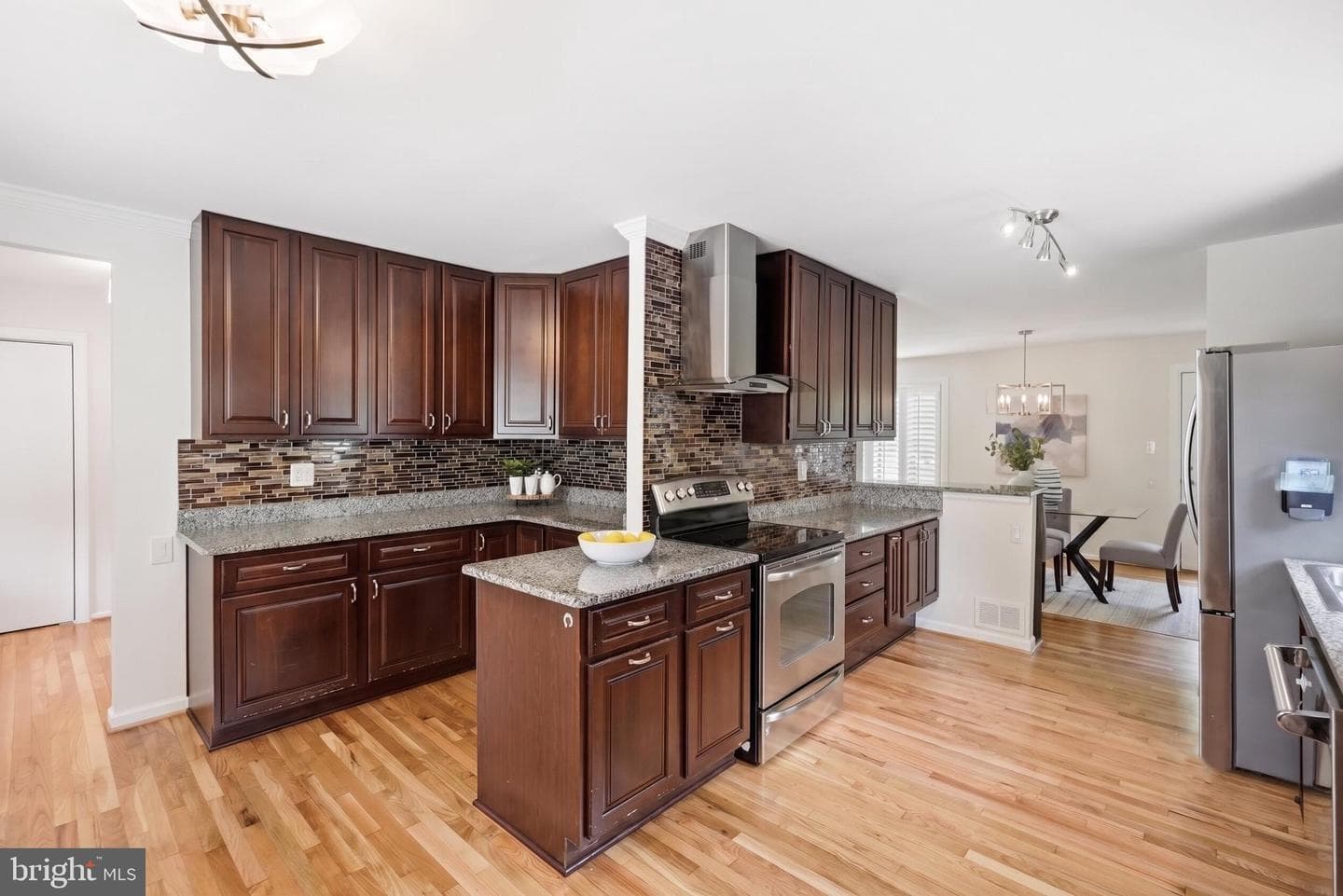 2604 Woodedge Road photo 8