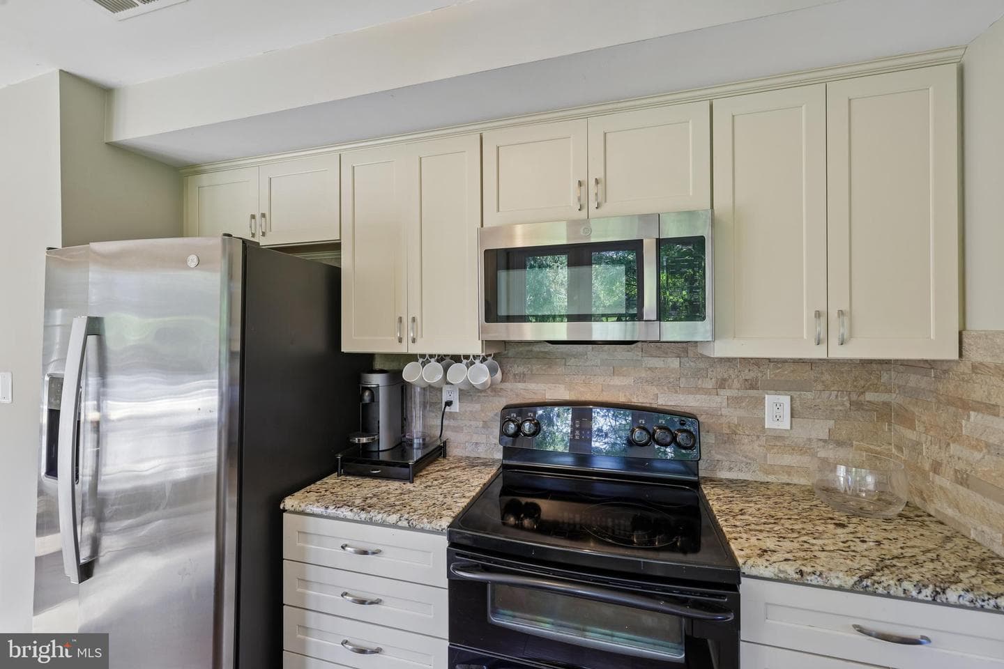 16013 Mills Orchard Drive photo 20