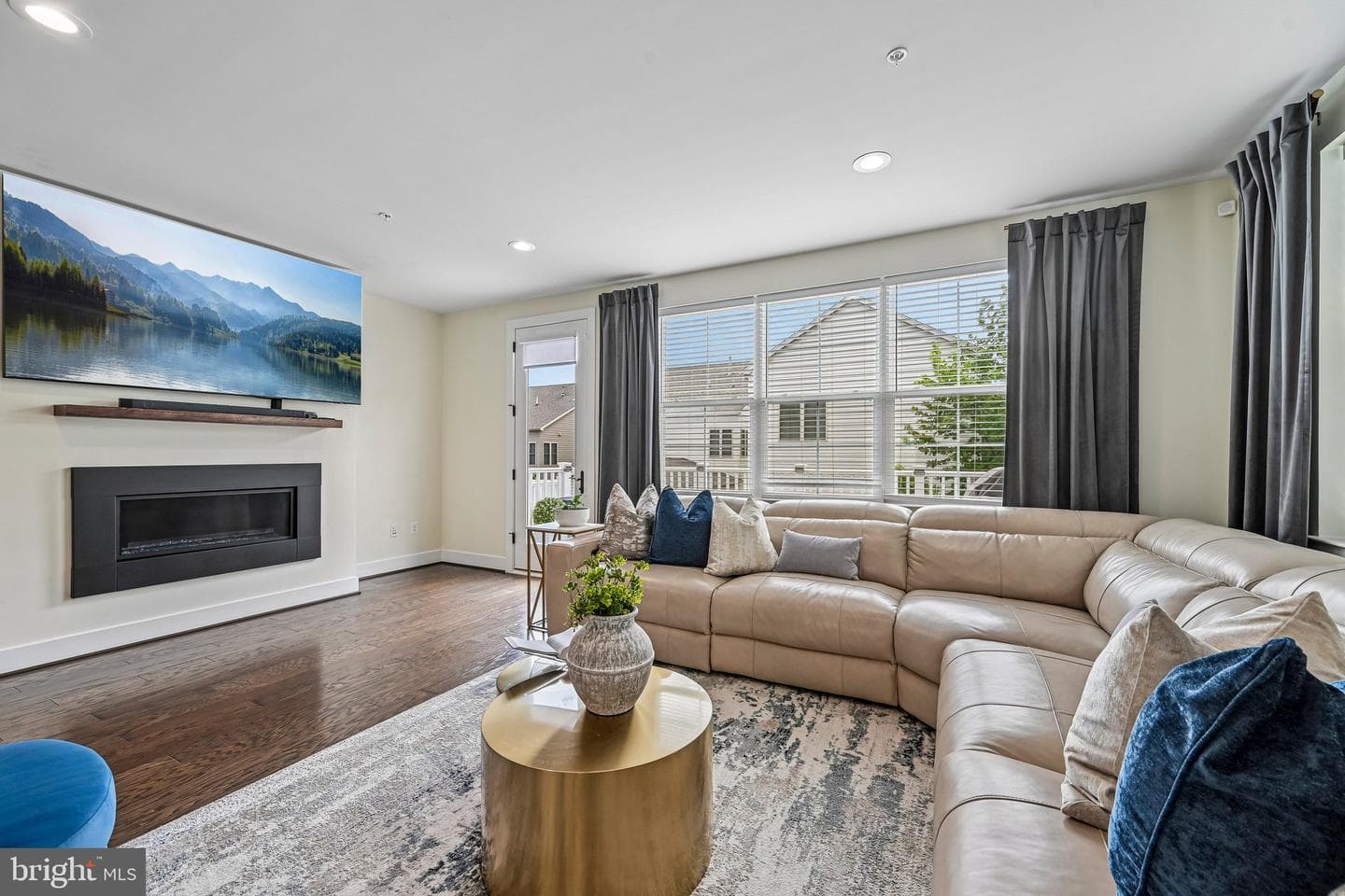 22510 Merganser Street photo 15