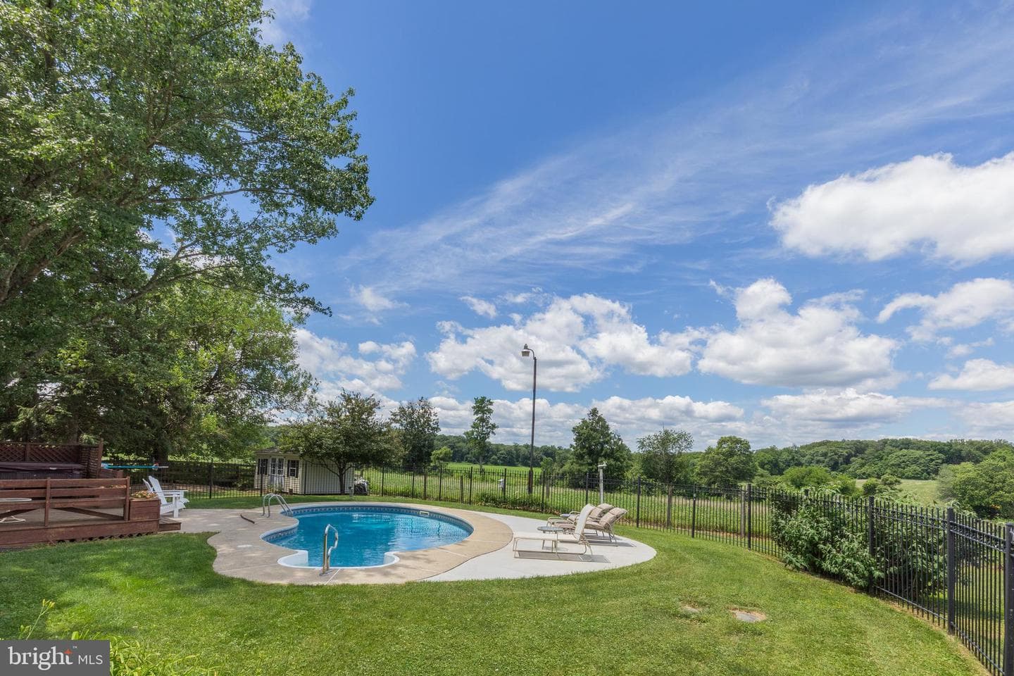 22520 Peach Tree Road photo 45