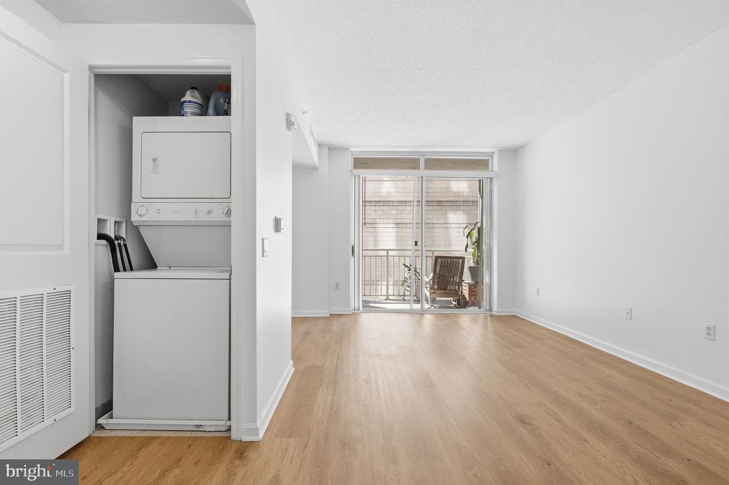 930 Wayne Ave # 201 photo 10
