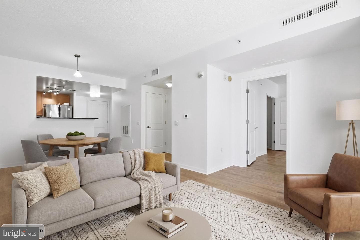 930 Wayne Ave # 201 photo 11