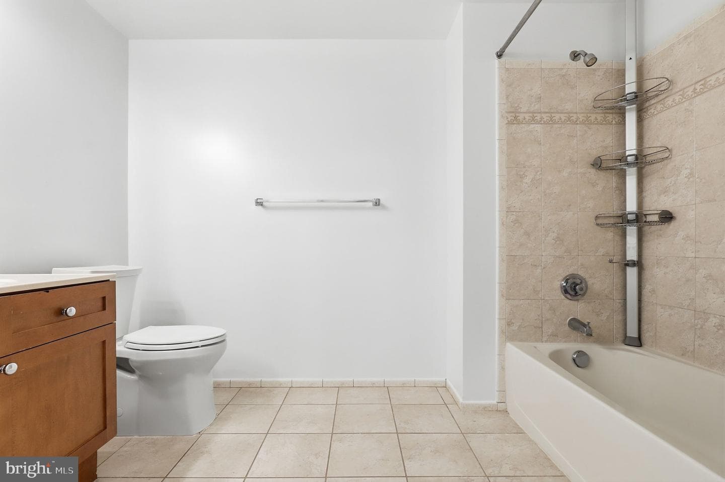 930 Wayne Ave # 201 photo 15