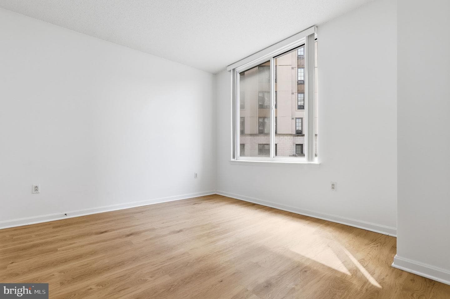 930 Wayne Ave # 201 photo 19