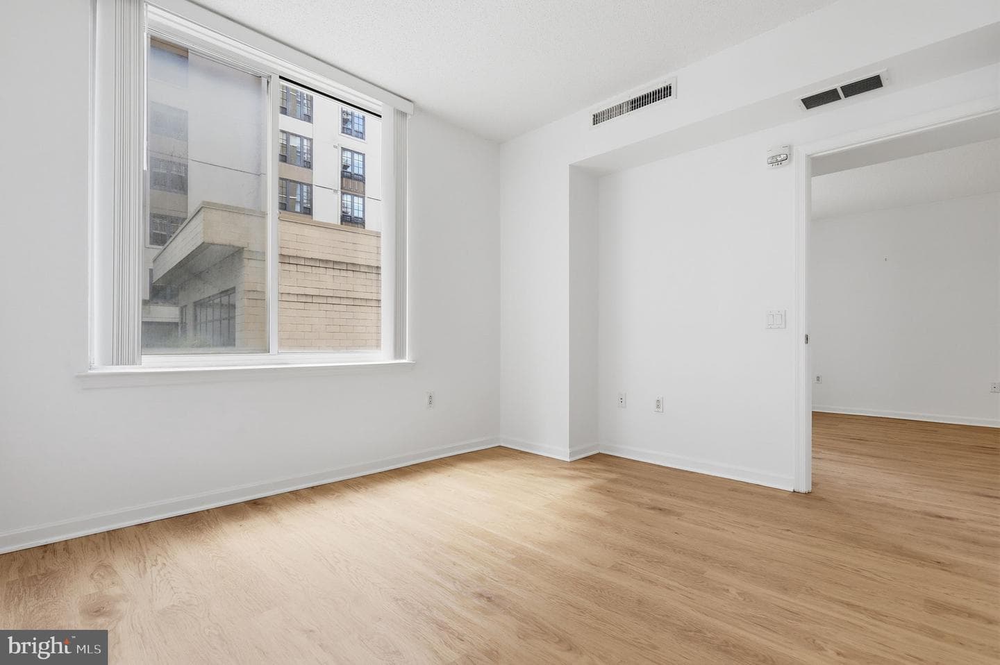 930 Wayne Ave # 201 photo 20
