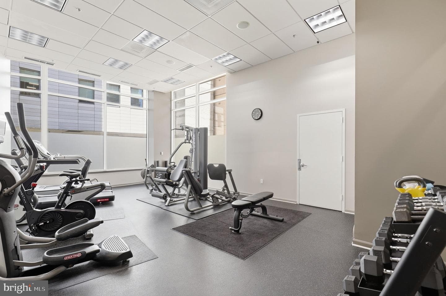 930 Wayne Ave # 201 photo 23