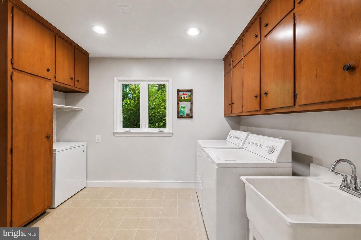 38 Orchard Way N photo 17