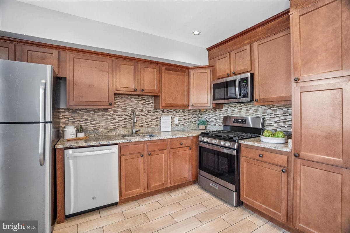 778 Quince Orchard Blvd # 201 photo 18