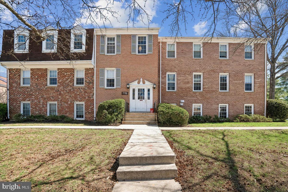 778 Quince Orchard Blvd # 201 photo 33