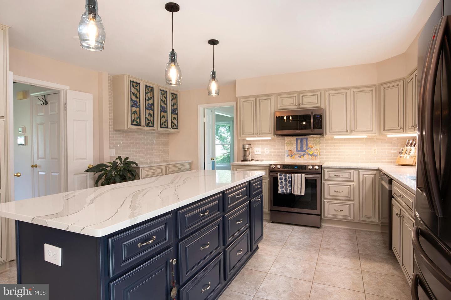 1900 Morningmist Drive photo 5
