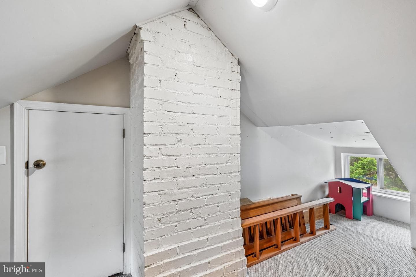 16 Maple Avenue photo 35