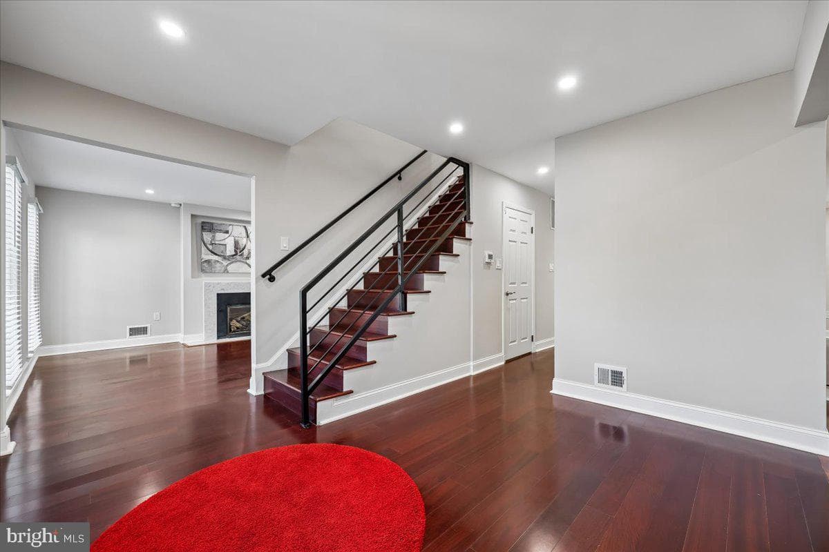 6 Crestview Court photo 31