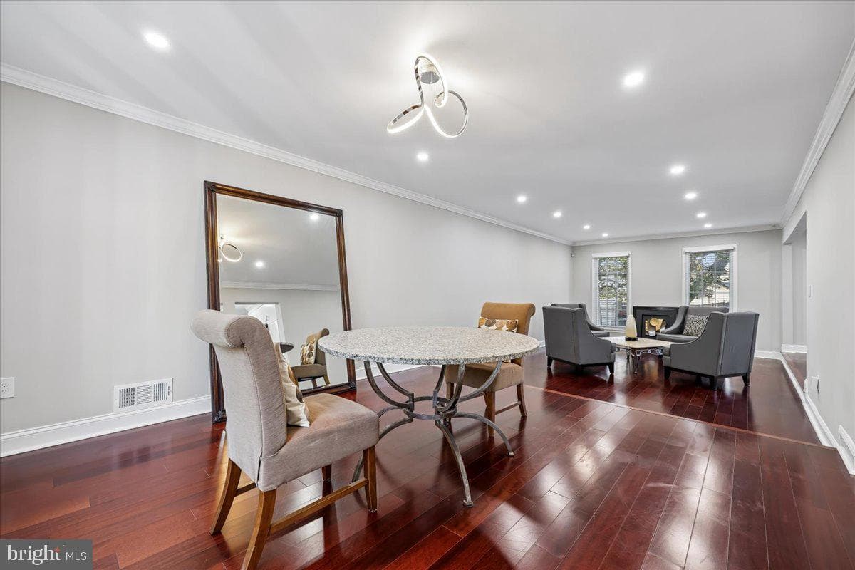 6 Crestview Court photo 34