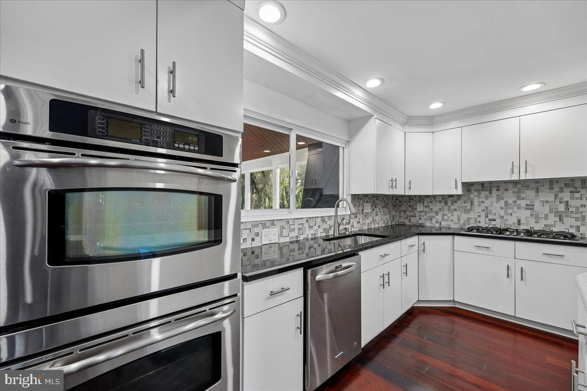 6 Crestview Court photo 36