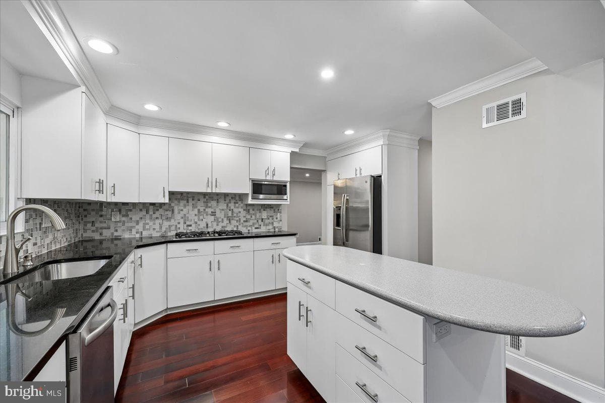 6 Crestview Court photo 37
