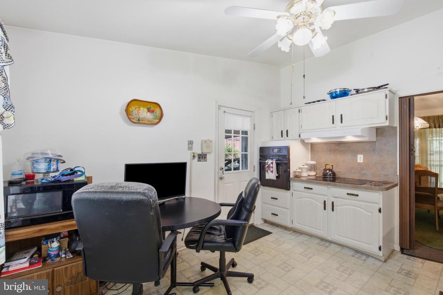 1011 Devere Drive photo 17