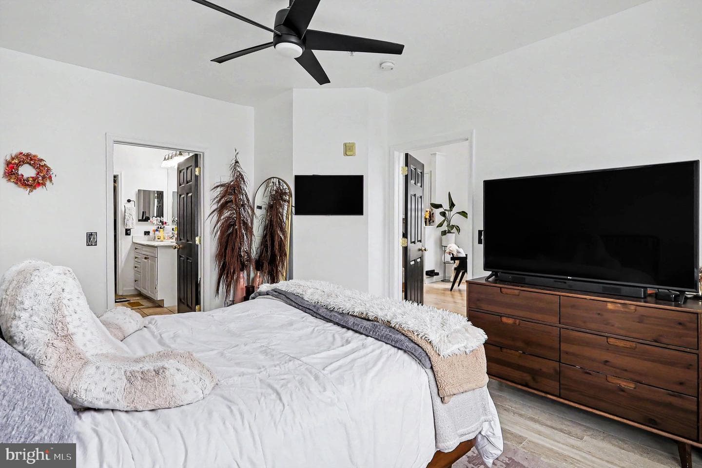 501 Hungerford Drive #372 photo 15