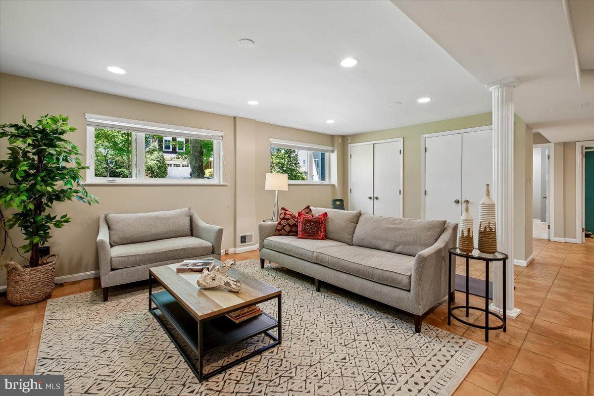 6511 Kenhowe Drive photo 24