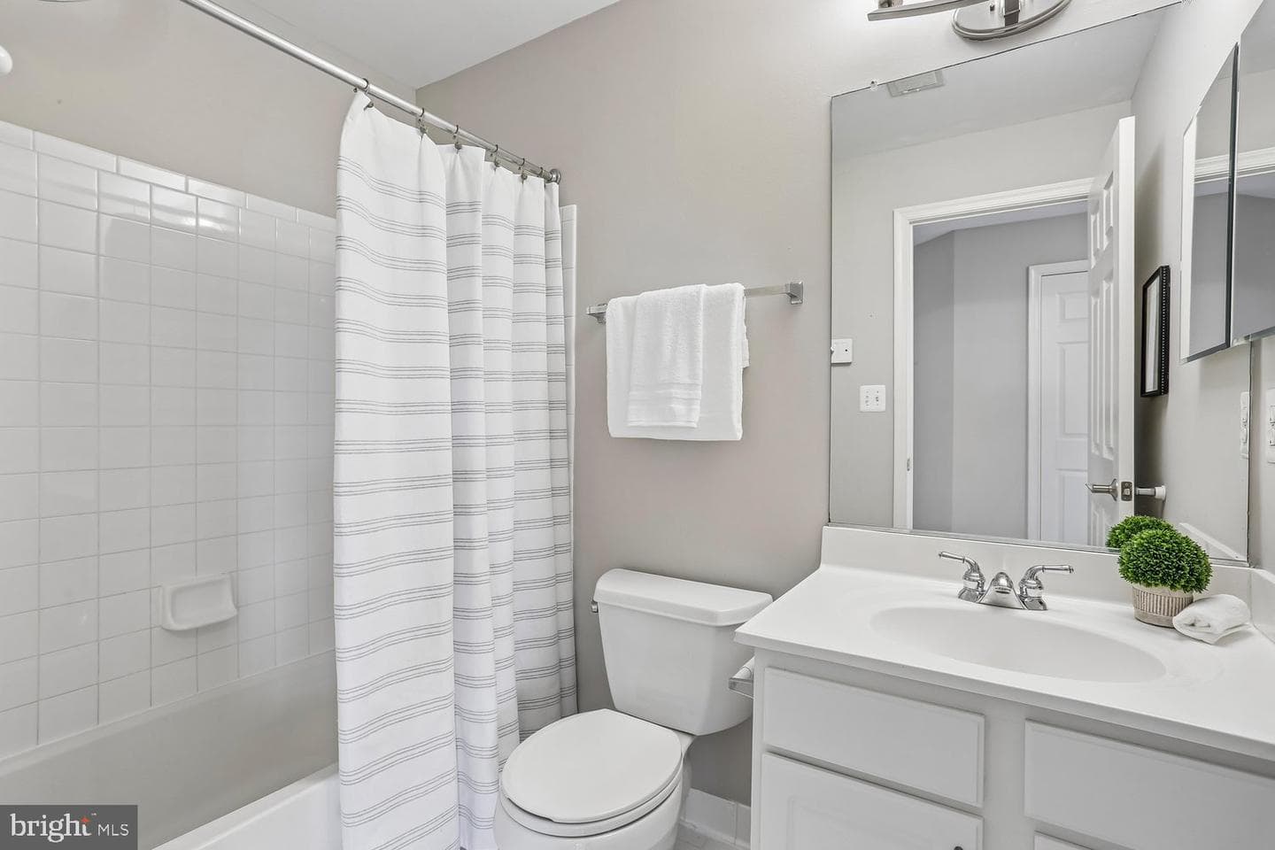 647 Main Street #647-B photo 29