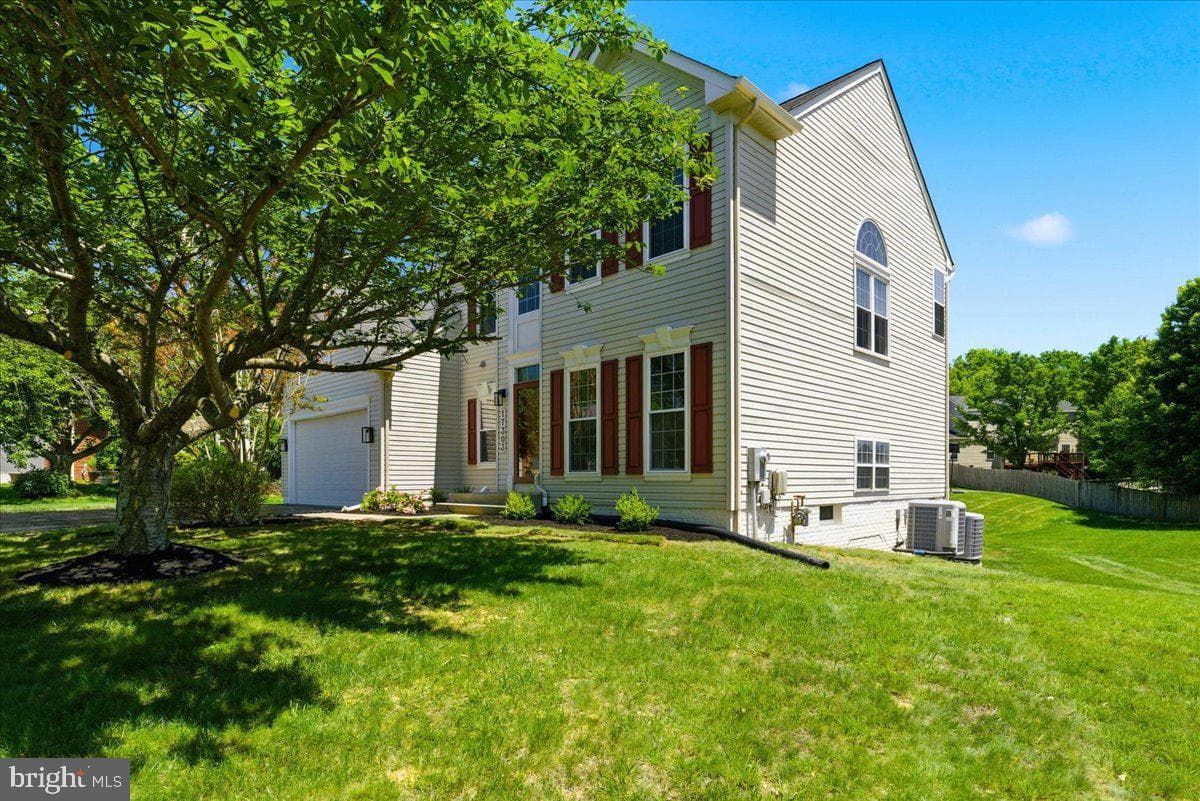 17303 Haverstraw Ct photo 3