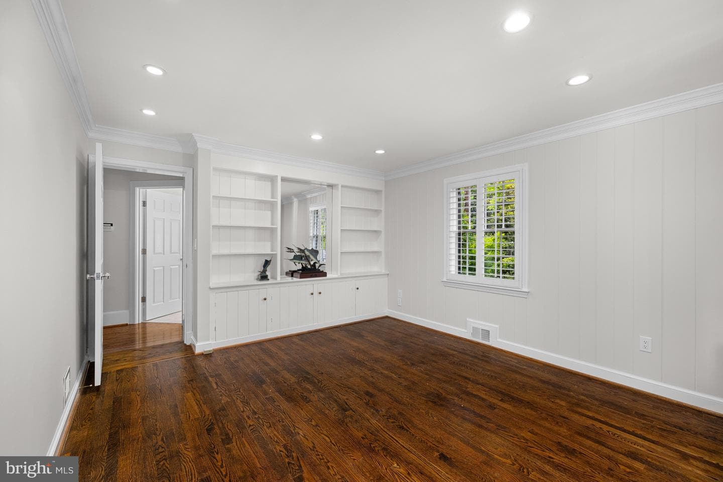 8015 Glendale Road photo 3