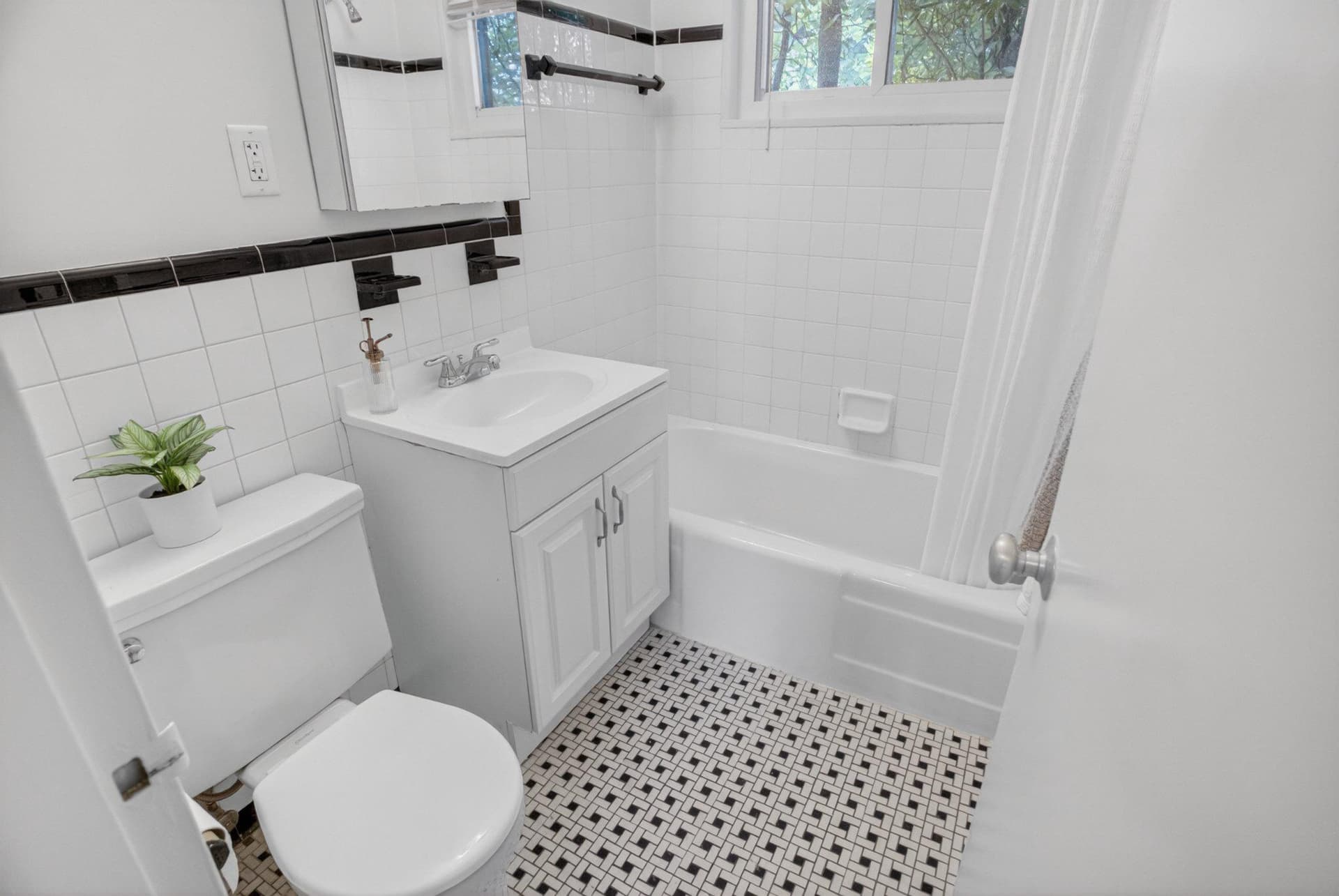 5354 Pooks Hill Road #302 photo 15