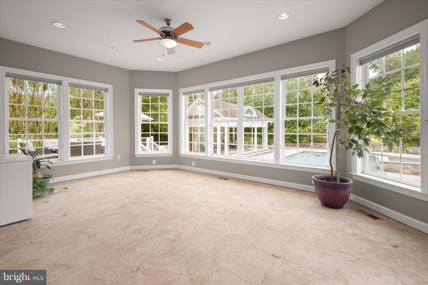10130 Sycamore Hollow Lane photo 32