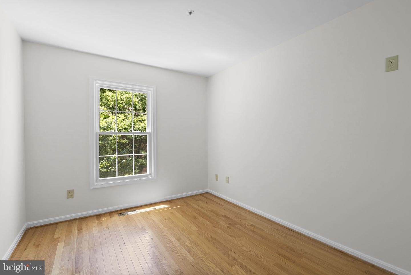 2040 Westchester Drive photo 28
