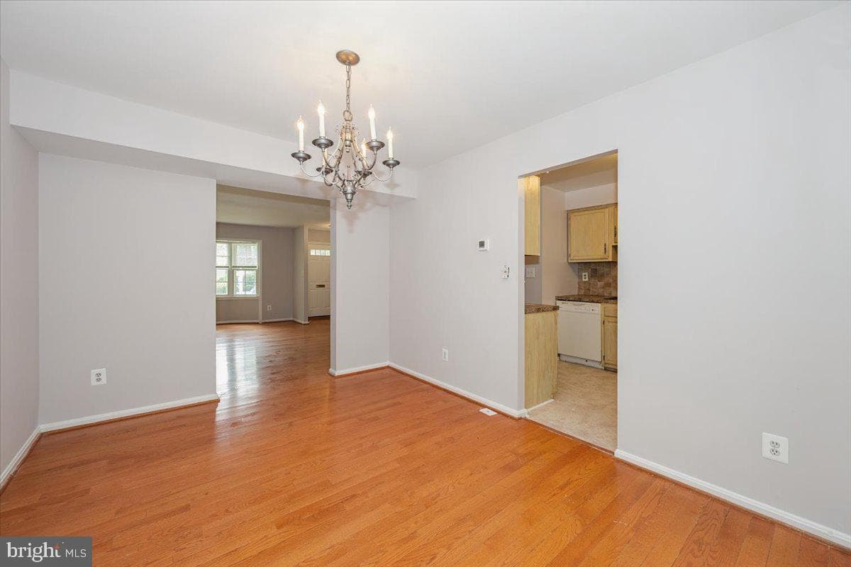 10113 Maple Leaf Drive photo 9