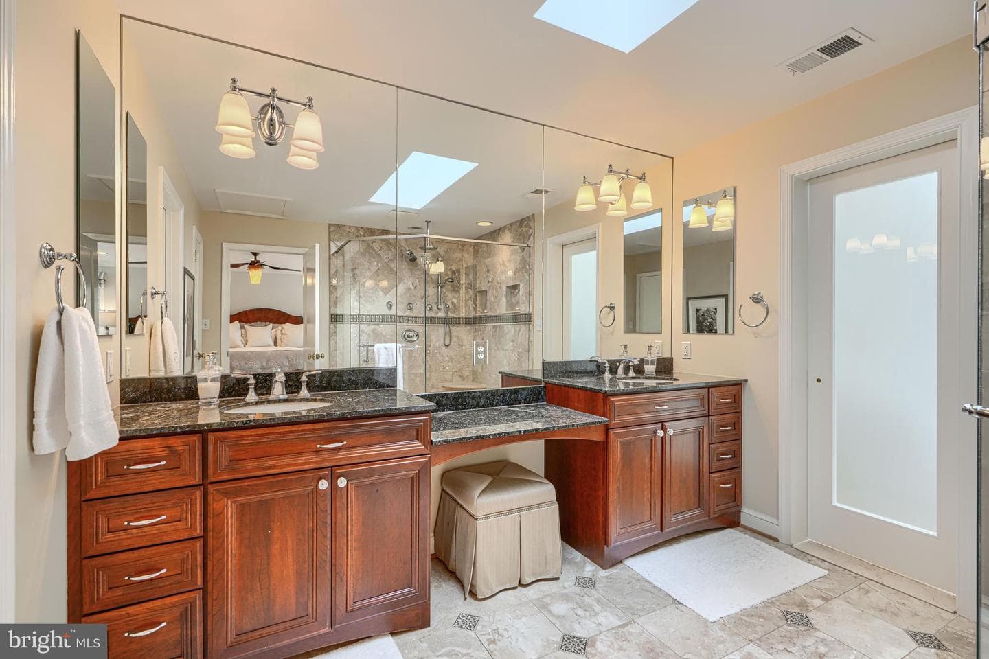 5617 Northfield Road photo 36