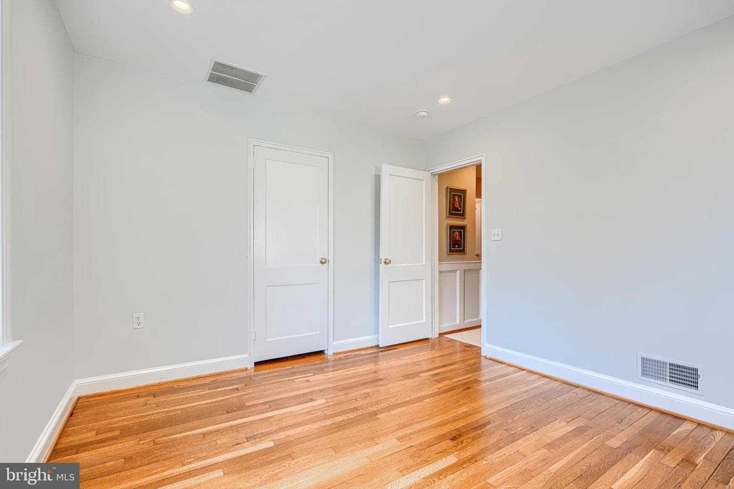 5617 Northfield Road photo 55