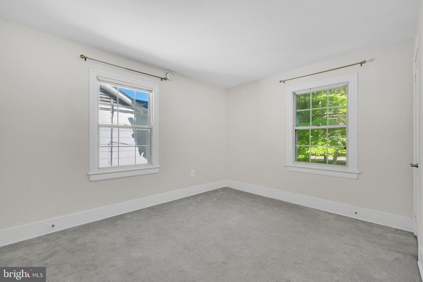 2418 Forest Glen Road photo 15