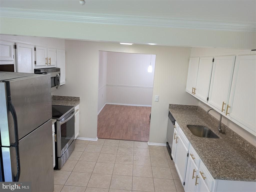 18022 Chalet Drive #27-103, Germantown
