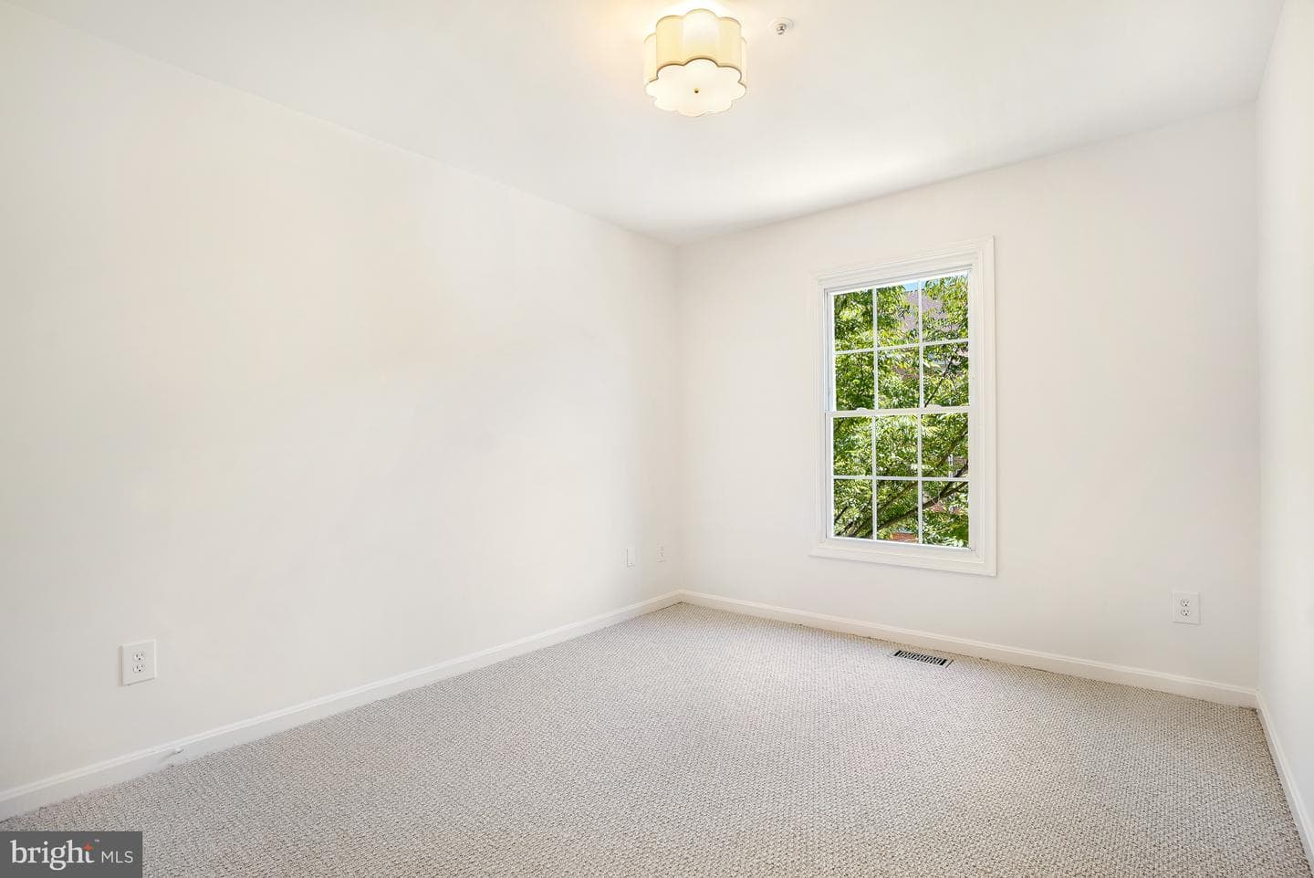 2045 Westchester Drive photo 17