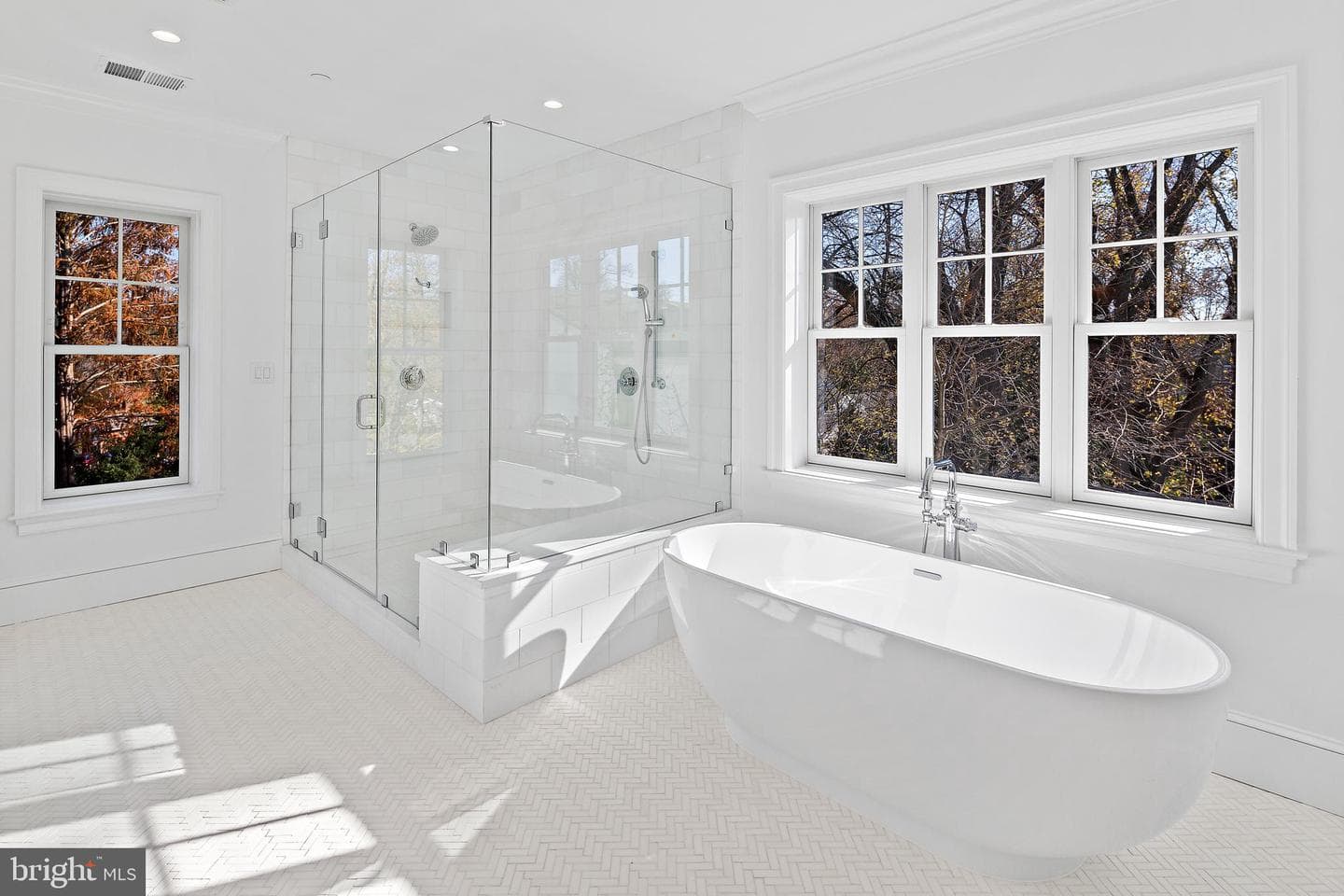 4511 Everett Street photo 23
