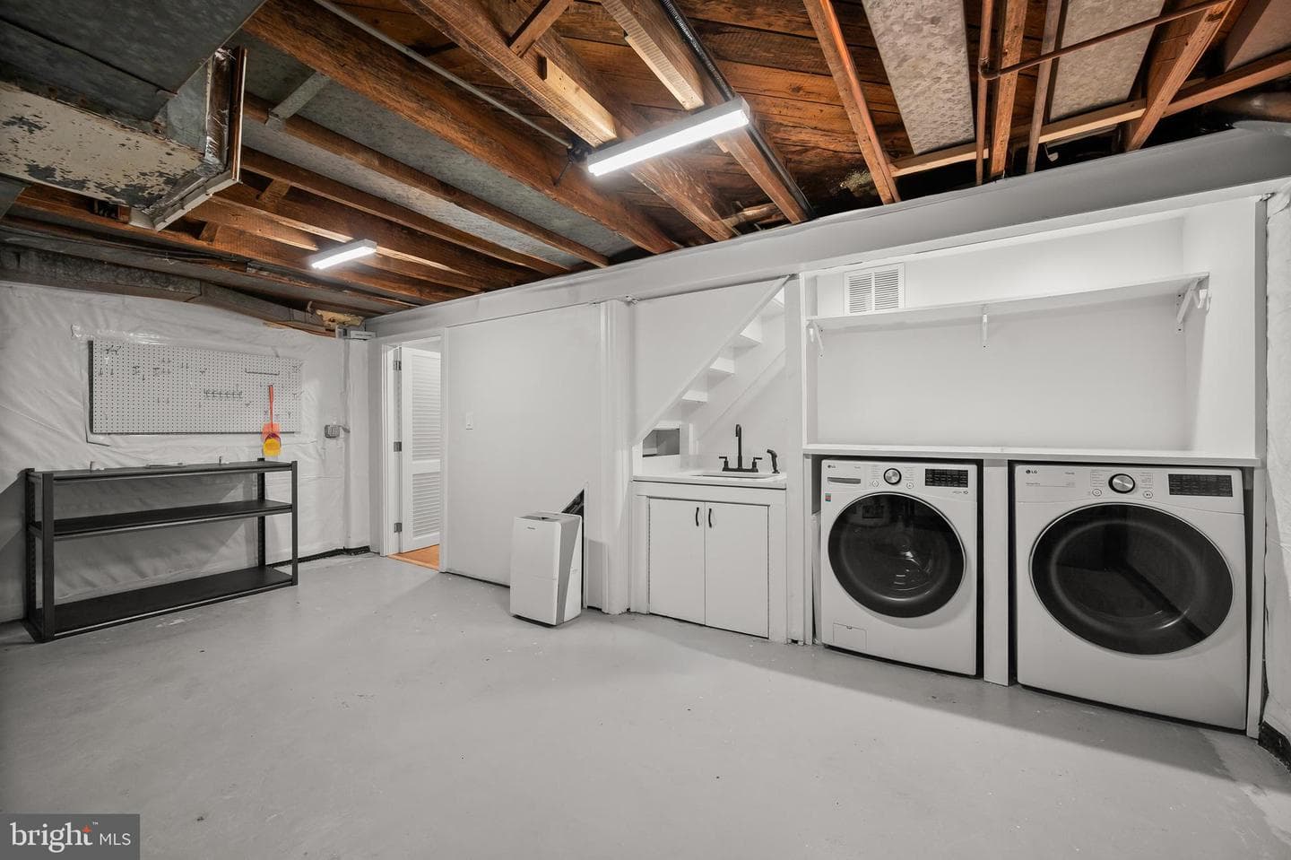 2110 Dayton Street photo 43