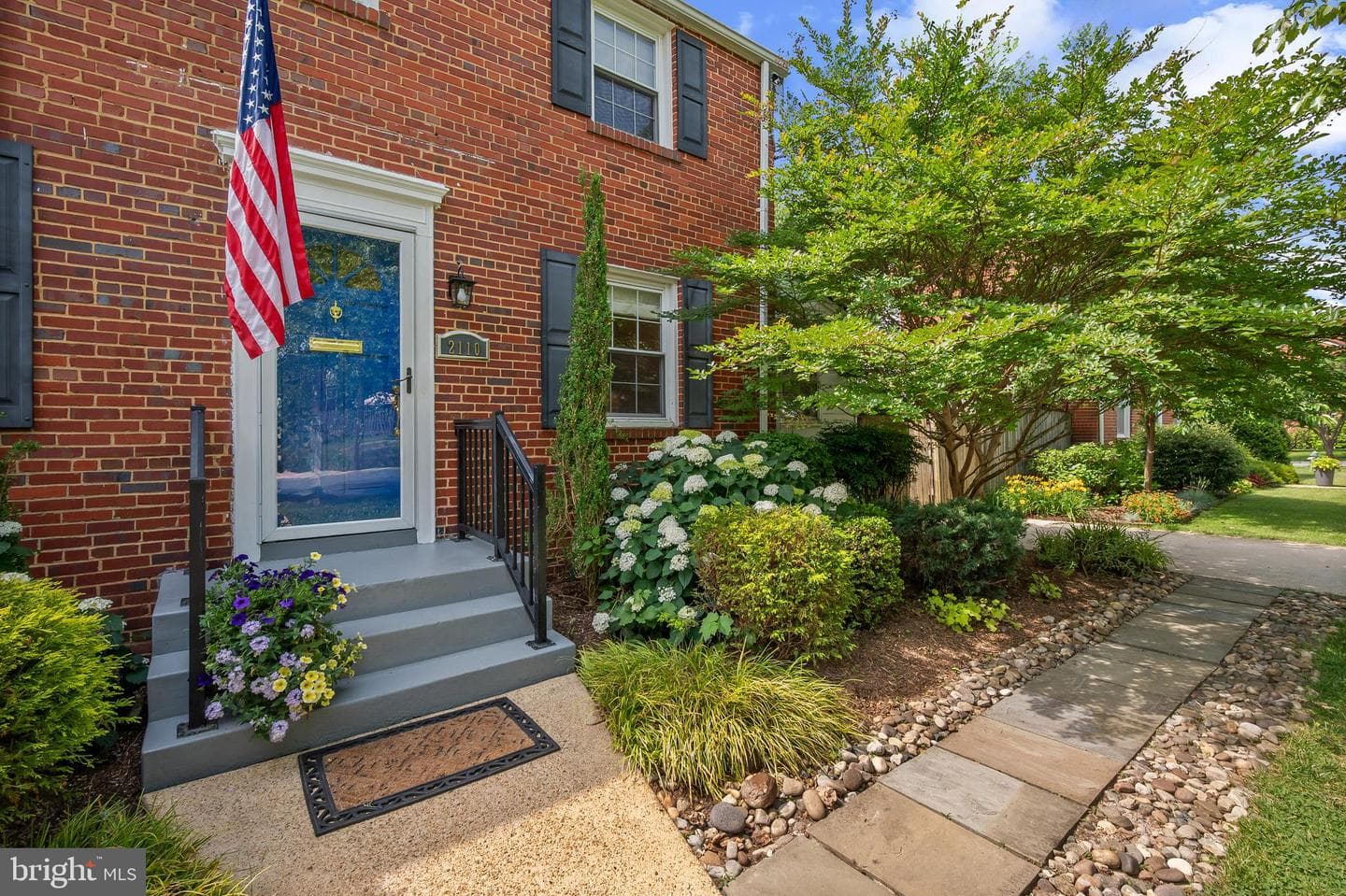2110 Dayton Street photo 5