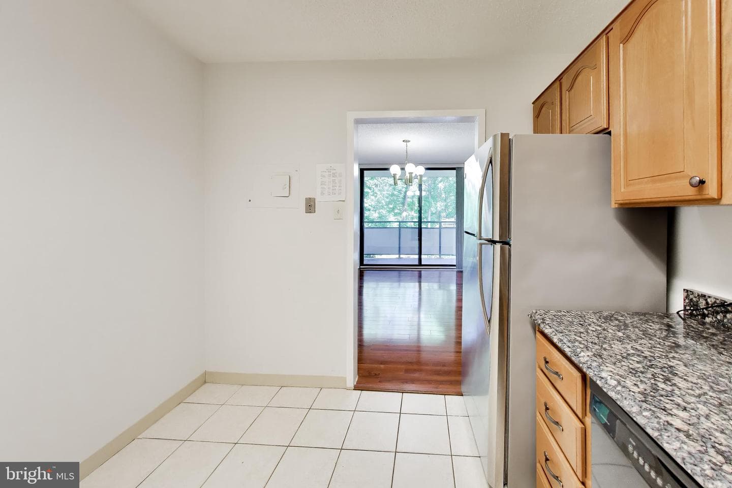 5225 Pooks Hill Rd # 220N photo 21