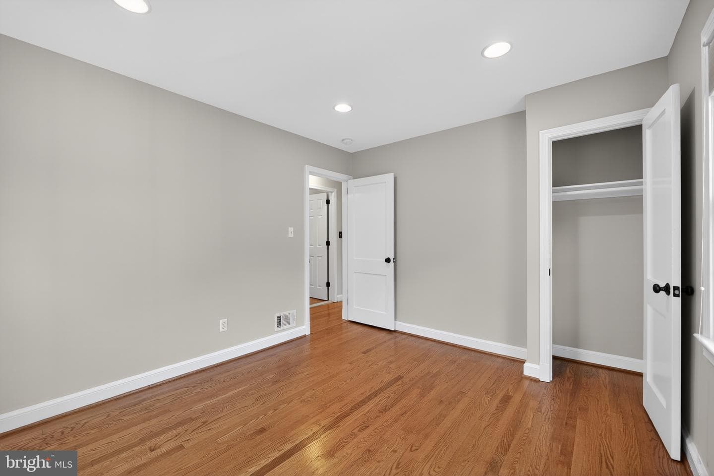 1724 Dublin Drive photo 27