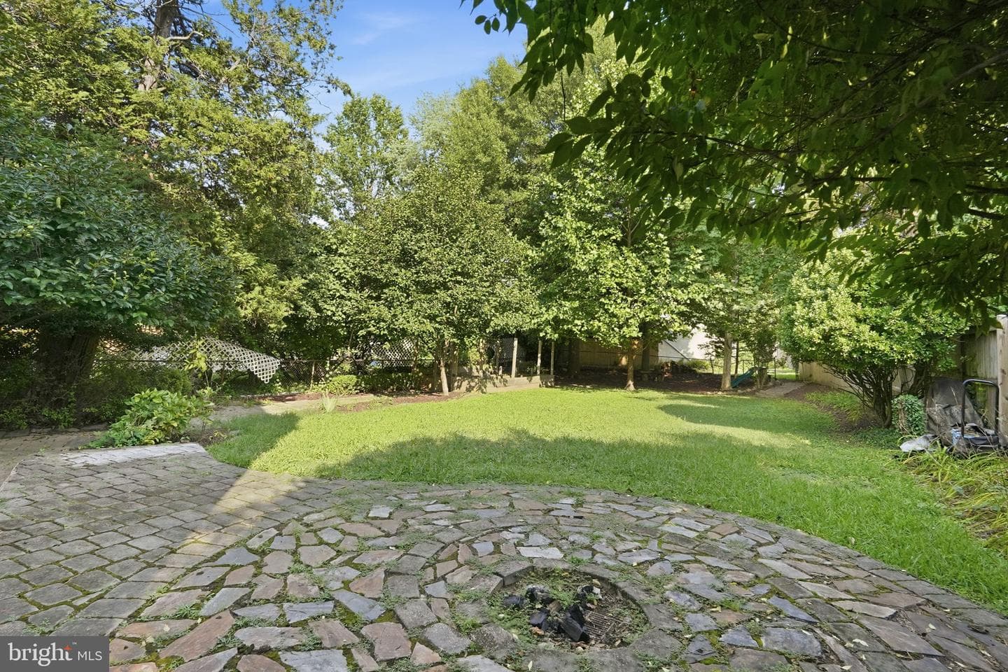 710 Wayne Avenue photo 32