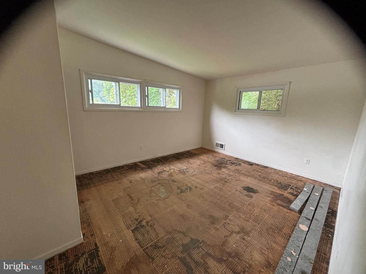 609 Twinbrook Parkway photo 8