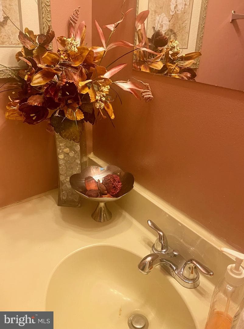 632 Ethan Allen Ave photo 4