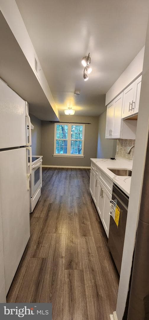 20220 Shipley Terrace #202 photo 7